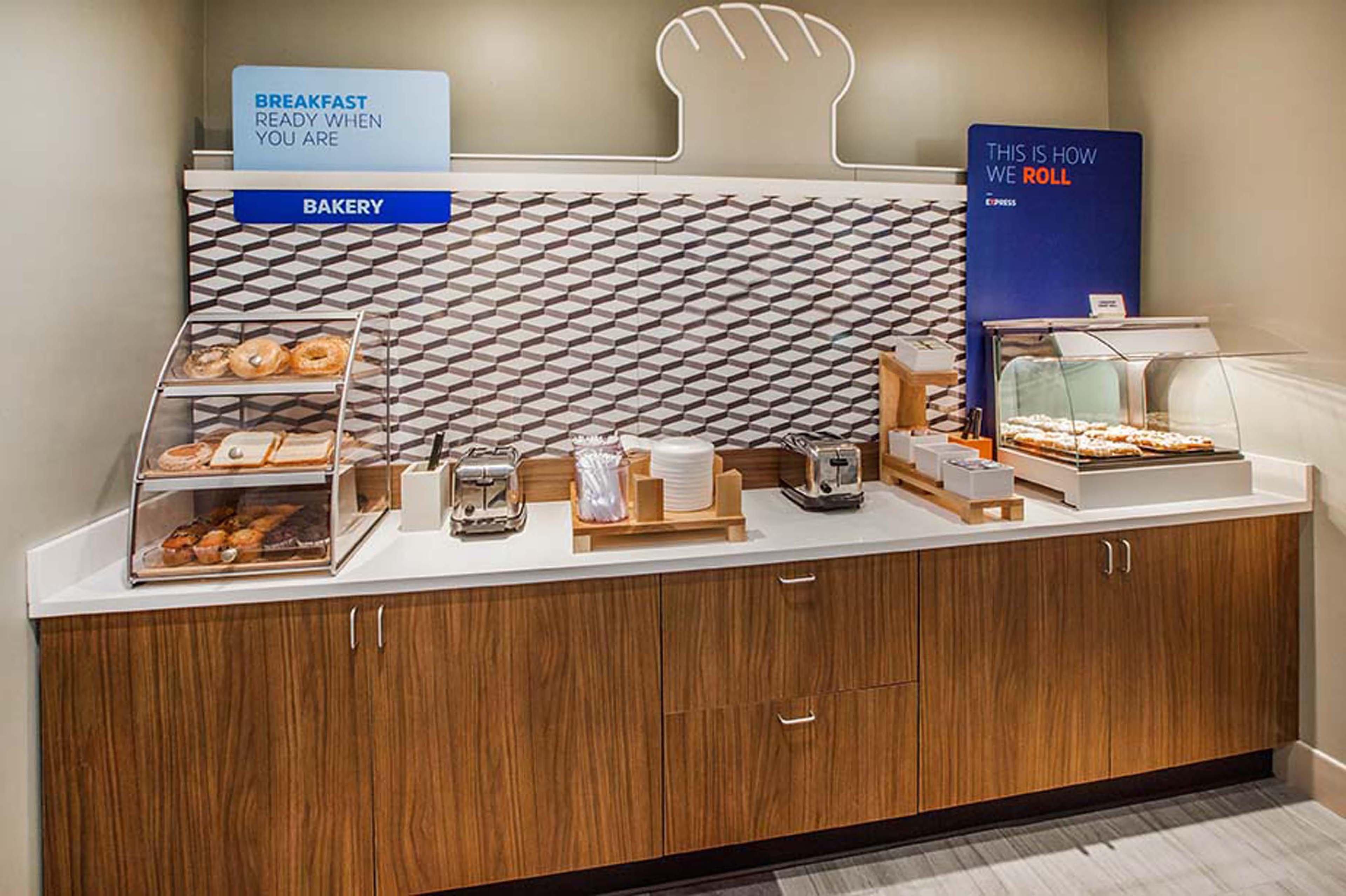 Holiday Inn Express & Suites Brookhaven By Ihg Exteriör bild