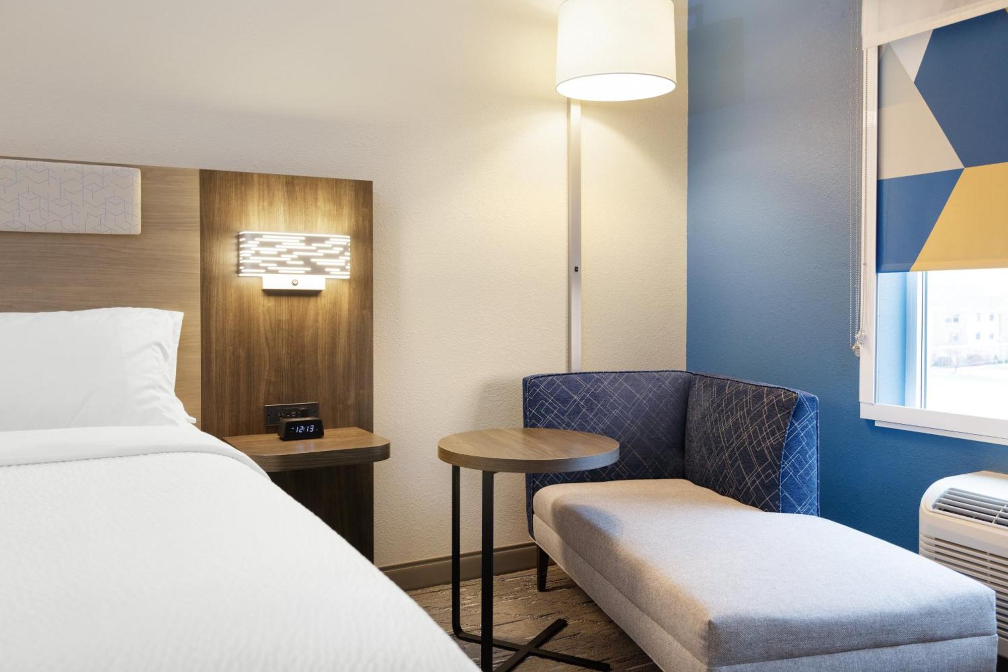 Holiday Inn Express & Suites Brookhaven By Ihg Exteriör bild